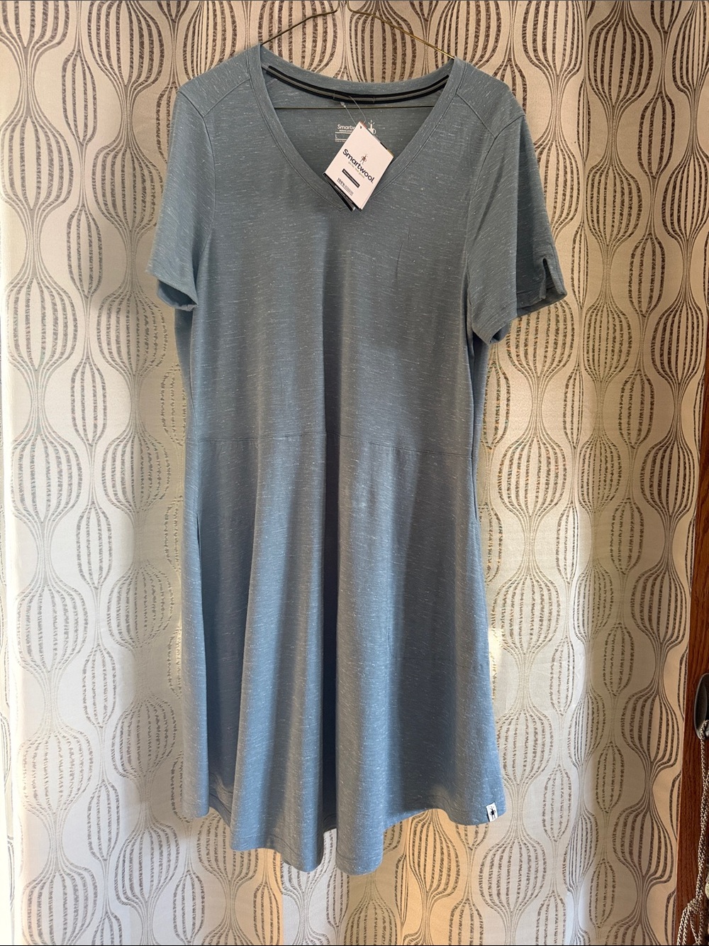 NWT Smartwool Women's Light Blue V-Neck Everyday Exploration Dress Large Merino